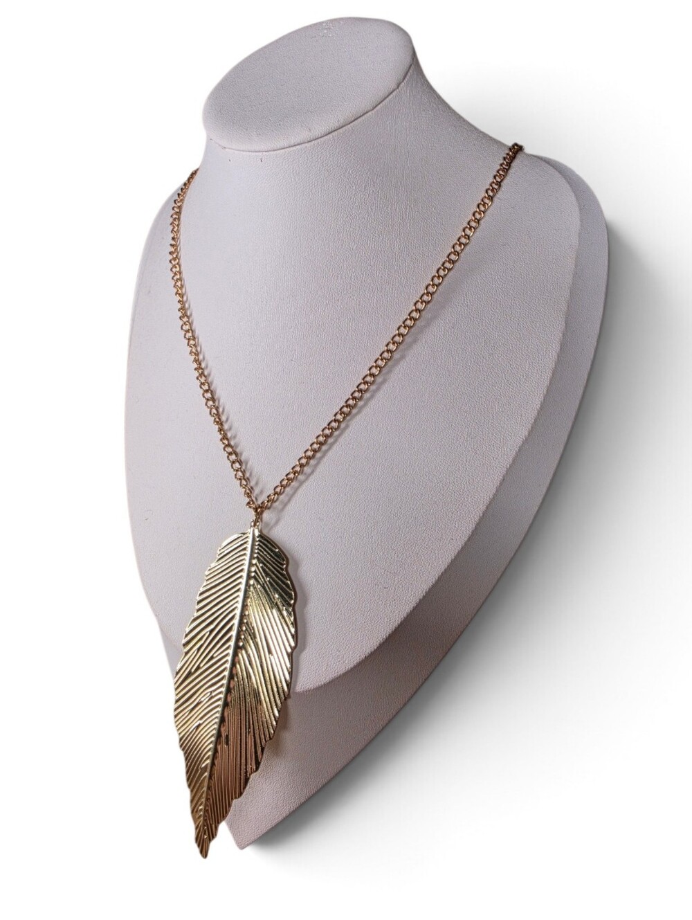 Gold-Toned Feather Pendant Necklace 24" (12" Drop) NEW! - Picture 4 of 9